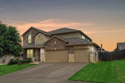 /international/us/1225-feather-crest-drive-krum-tx-110100425762/