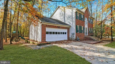 /international/us/14101-kathleen-lane-brandywine-md-110119969240/