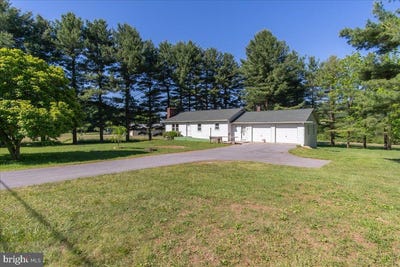 /international/us/13806-wolfsville-road-smithsburg-md-110108549674/