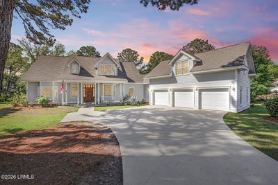 /international/us/4-hidden-lake-court-bluffton-sc-110107342789/