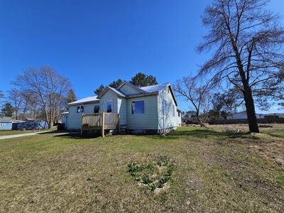 /international/us/512-516-e-avenue-c-newberry-mi-110104052371/