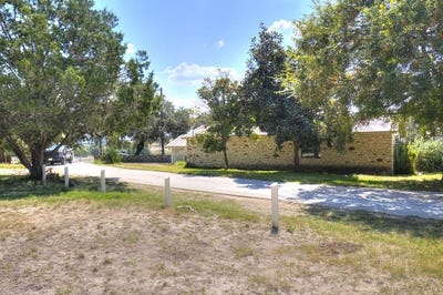 /international/us/155-a-nimitz-dr-kerrville-tx-110103257275/