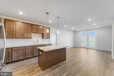 /international/us/4003-seaside-alder-road-bowie-md-110099407967/