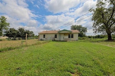 /international/us/1421-s-cedar-street-bristow-ok-110104583882/