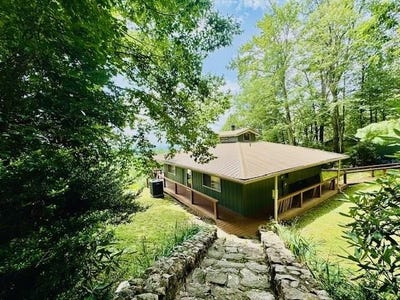 /international/us/179-dogwood-trl-hillsville-va-110101096725/