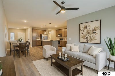 /international/us/8209-s-178th-street-omaha-ne-110108902639/