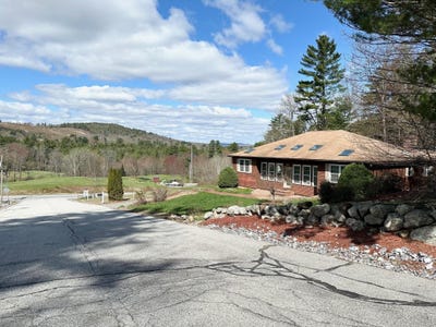 /international/us/7-rainbow-drive-goffstown-nh-110107087766/