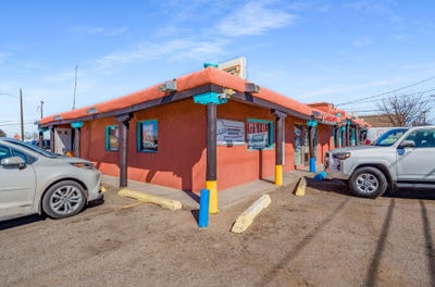 /international/us/1915-cerrillos-rd-santa-fe-nm-110106007738/