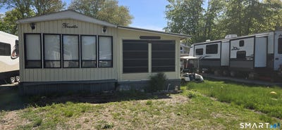 /international/us/306-old-colchester-road-salem-ct-110108223657/