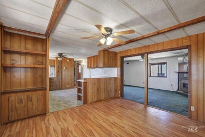 /international/us/731-w-polk-st-kimberly-id-110108467921/