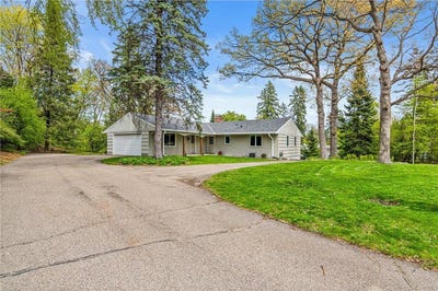 /international/us/4230-maple-lane-minnetonka-mn-110108057702/