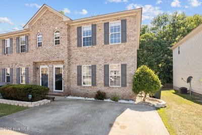 /international/us/4240-williamsbrook-lane-greenville-nc-110108608790/