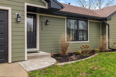 /international/us/804-brentwood-drive-pella-ia-110107342785/