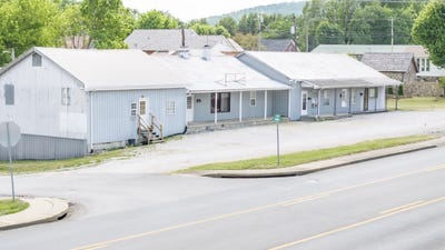 /international/us/540-n-main-street-monticello-ky-110107697533/