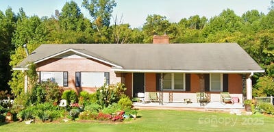 /international/us/406-s-caldwell-avenue-newton-nc-110098829062/