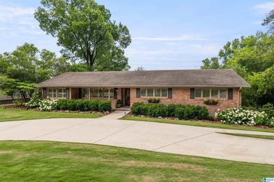 /international/us/3629-westbury-road-mountain-brook-al-110108339059/