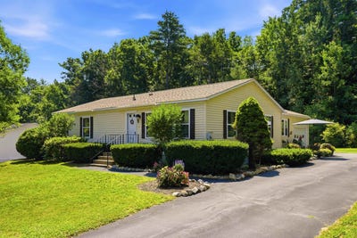 /international/us/26-deer-path-hopkinton-nh-110119298691/