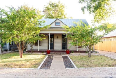 /international/us/514-w-austin-st-fredericksburg-tx-110120003991/