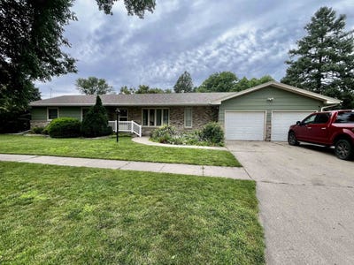 /international/us/309-s-franklin-st-elk-point-sd-110107668386/