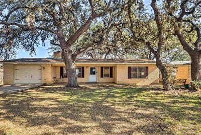 /international/us/210-lake-loop-tow-tx-110108198315/