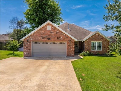 /international/us/813-grant-ave-prairie-grove-ar-110101095588/