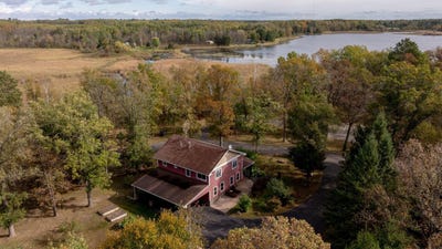/international/us/671-shore-haven-lane-hackensack-mn-110107465106/