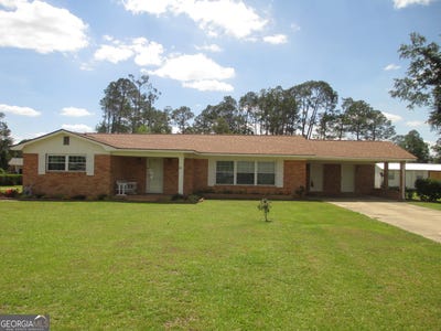 /international/us/29-pine-forest-avenue-hazlehurst-ga-110108607597/
