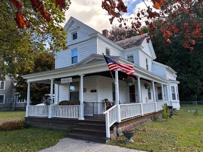 /international/us/1078-burgoyne-ave-fort-edward-ny-110110192245/