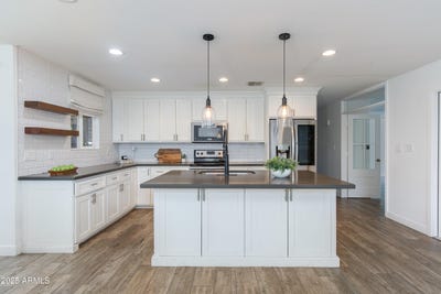 /international/us/1820-w-seldon-way-phoenix-az-110099957335/