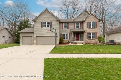 /international/us/16960-black-walnut-lane-east-lansing-mi-110107262638/