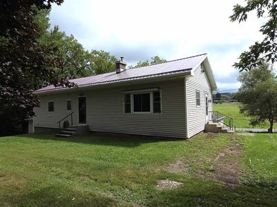 /international/us/461-n-derby-road-derby-vt-110120533645/