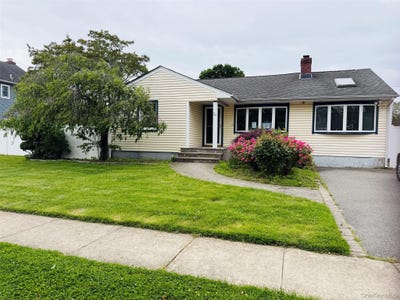 /international/us/24-elderberry-road-syosset-ny-110108536851/