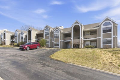 /international/us/305-wimbledon-drive-branson-mo-110106184696/