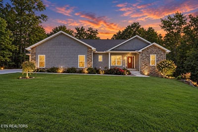 /international/us/380-mountain-preserve-pkwy-crab-orchard-tn-110104853983/