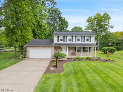 /international/us/9572-beryl-street-nw-canal-fulton-oh-110108332594/