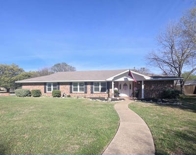 /international/us/901-hillandale-street-mexia-tx-110107398387/