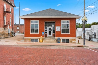 /international/us/115-e-5th-street-fulton-mo-110108416074/