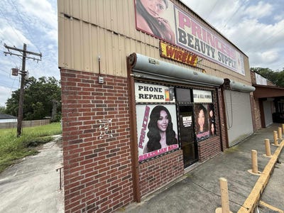 /international/us/7028-mickens-rd-baton-rouge-la-110107796136/