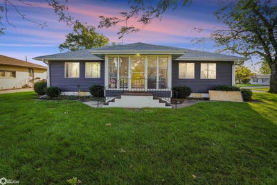 /international/us/1918-s-center-street-marshalltown-ia-110103381976/