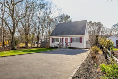 /international/us/278-ridge-road-ridge-ny-110107639453/