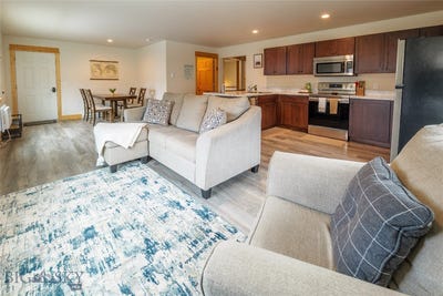 /international/us/301-spring-street-gardiner-mt-110094523601/