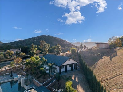 /international/us/620-silver-spur-way-norco-ca-110107303885/