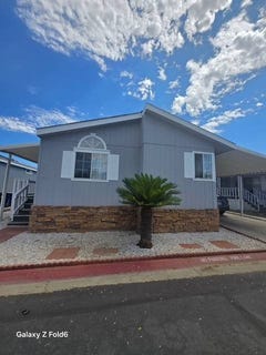 /international/us/1855-e-riverside-dr-ontario-ca-110102049339/