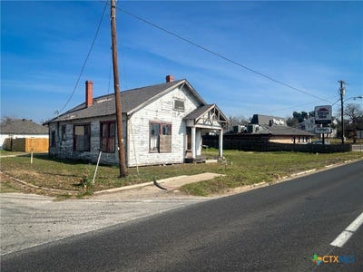 /international/us/608-w-4th-street-cameron-tx-110104552633/