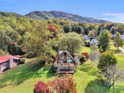 /international/us/206-sams-trail-waynesville-nc-110120458823/