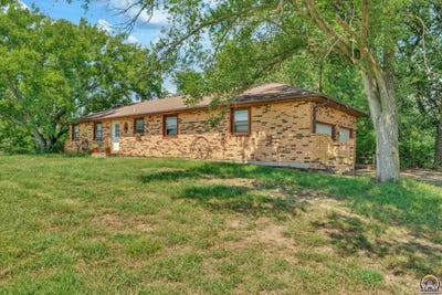 /international/us/238-ne-82nd-st-topeka-ks-110109890376/
