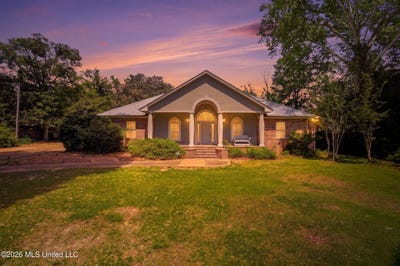 /international/us/5499-whetstone-road-d-iberville-ms-110104295205/