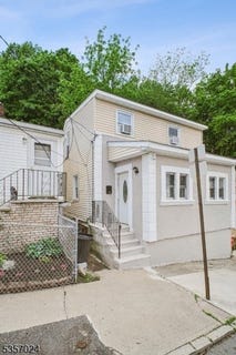 /international/us/296-dixon-ave-paterson-city-nj-110099407043/?lang=en