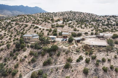 /international/us/22-cabezon-road-placitas-nm-110106846003/