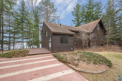 /international/us/8305-s-summer-rd-lake-nebagamon-wi-110107287092/